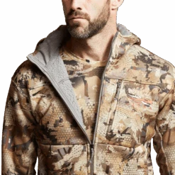 'Sitka' Men's Traverse Hoody - Optifade Waterfowl : Marsh -Outdoor Clothing Shop IMG SITKA WL 2022 600026 WL Traverse Hoody Optifade Waterfowl 592p Studio 02270 1024x1024@2x