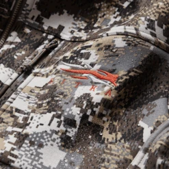 'Sitka' Men's Traverse Jacket - Whitetail : Elevated II -Outdoor Clothing Shop IMG SITKA WT 2022 600028 EV Traverse Jacket Optifade Elevated II 592p Studio 00303 1024x1024@2x