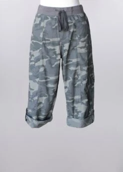 Keren Hart Women's Plus Bermuda - Olive